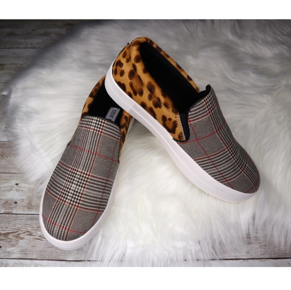 Steve Madden Shoes - Steve Madden Gills Slip-On Platform Sneaker